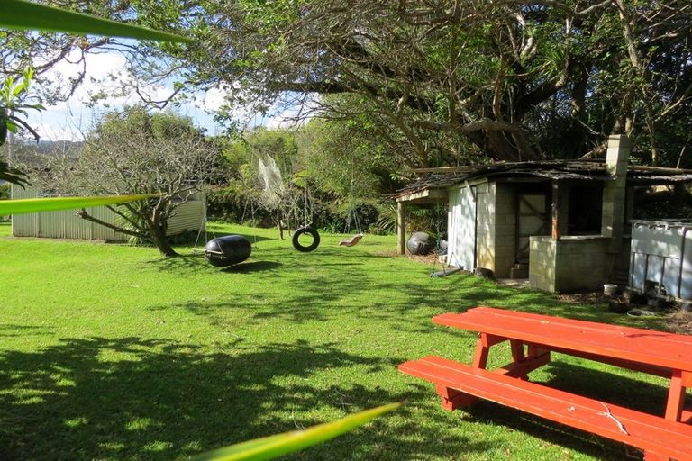 Photo of property in 279 Colville Road, Coromandel, 3584