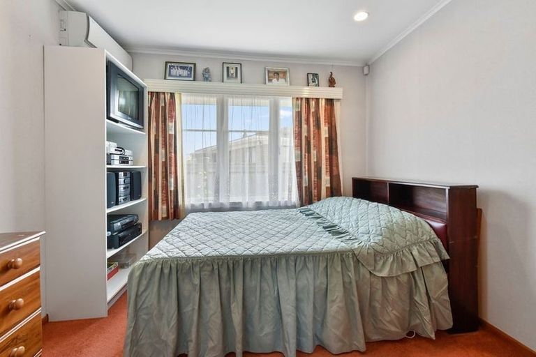 Photo of property in 6 Lansdown Avenue, Papatoetoe, Auckland, 2025