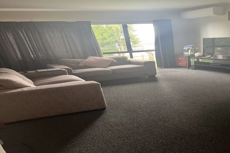 Photo of property in 1/115 Mcleod Road, Te Atatu South, Auckland, 0610