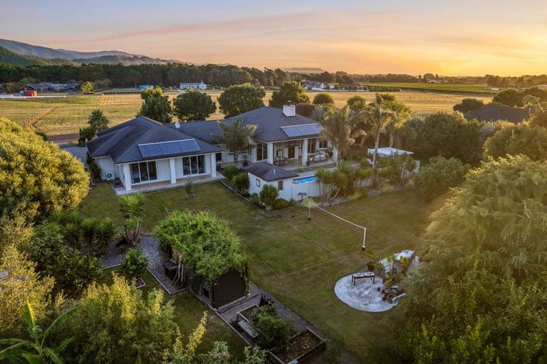 Photo of property in 28 Saint Laurent Way, Ohau, Levin, 5570