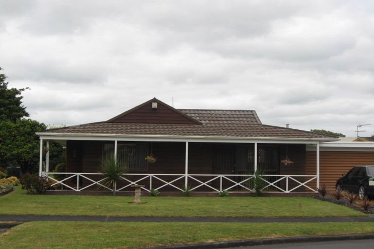 Photo of property in 6 Gulliver Place, Conifer Grove, Takanini, 2112