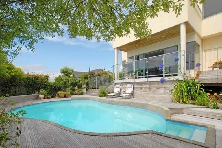 Photo of property in 3 Elsfield Place, Torbay, Auckland, 0630