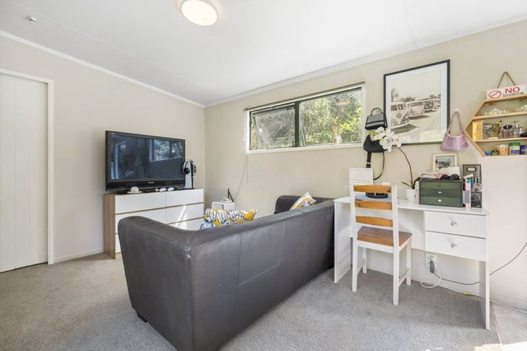 Photo of property in 46 Stoney Creek Drive, Waitakere, Henderson, 0782