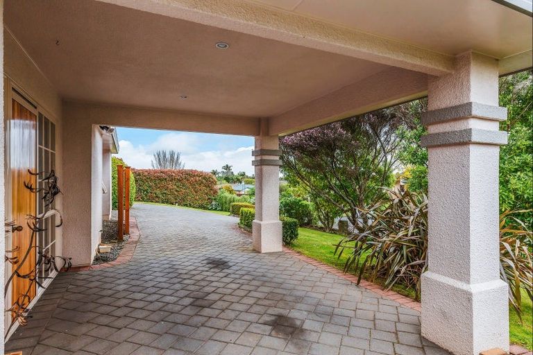 Photo of property in 1 Bramley Drive, Rototuna, Hamilton, 3210