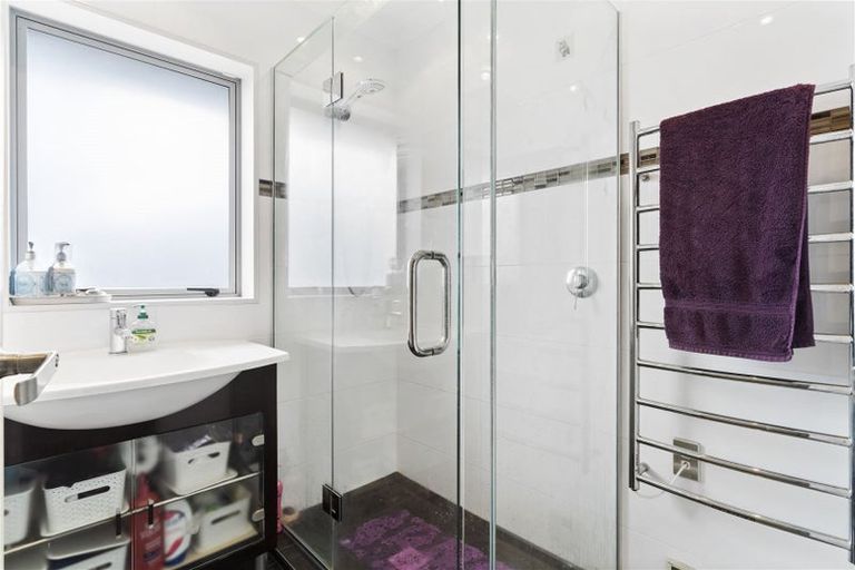 Photo of property in 1/62 Sorrel Crescent, Bucklands Beach, Auckland, 2012