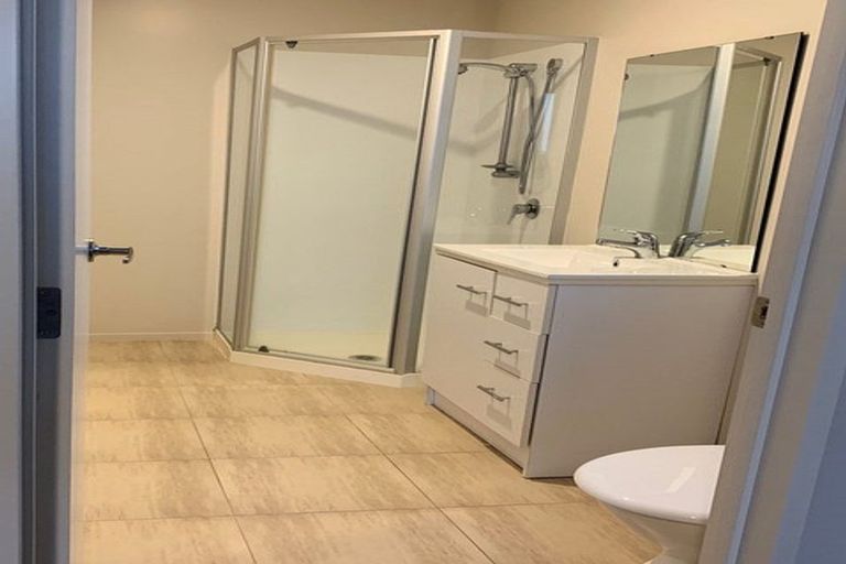 Photo of property in 77 Rathmar Drive, Manurewa, Auckland, 2105