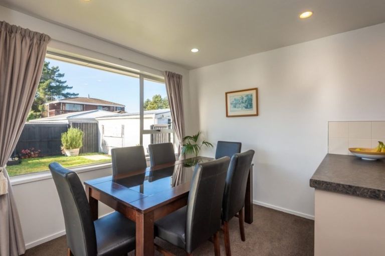 Photo of property in 20 Four Elms Place, Parklands, Christchurch, 8083