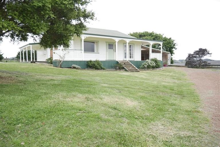 Photo of property in 324 Owhiwa Road, Parua Bay, Onerahi, 0192