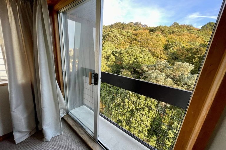 Photo of property in Mansfield Towers, 1 Grant Road, Thorndon, Wellington, 6011