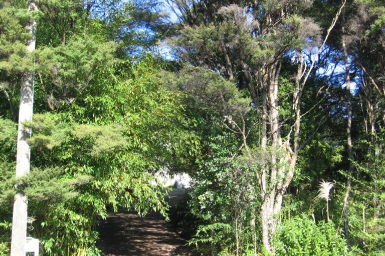 Photo of property in 30 Phillip Avenue, Glen Eden, Auckland, 0602