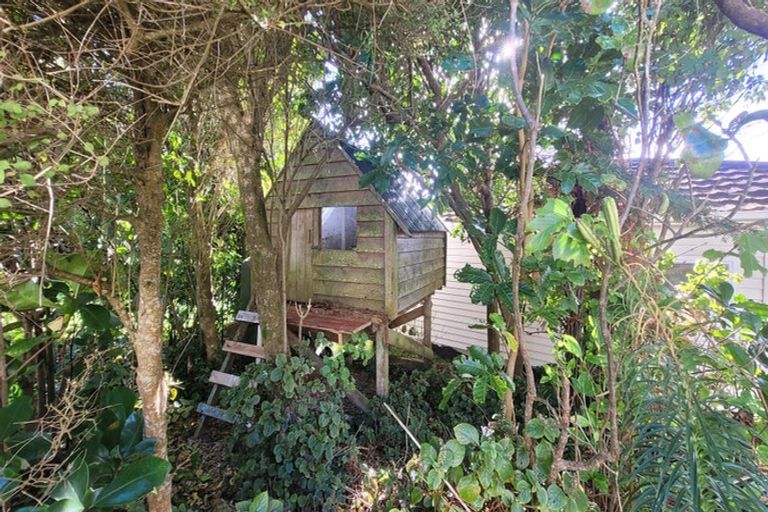 Photo of property in 70 Rawhiti Road, Pukerua Bay, 5026