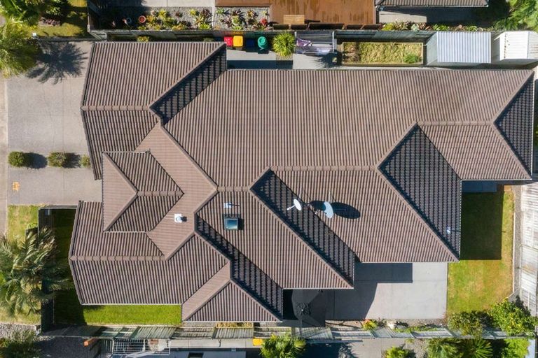 Photo of property in 102 Oriental Parade, Papamoa Beach, Papamoa, 3118