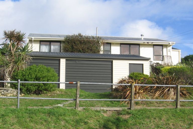 Photo of property in 22 Waiuta Street, Titahi Bay, Porirua, 5022