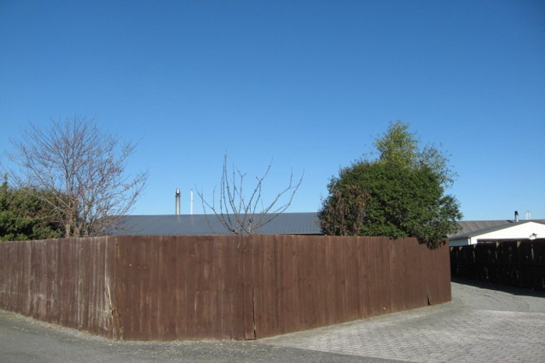 Photo of property in 7b Lindis Lane, New Brighton, Christchurch, 8083