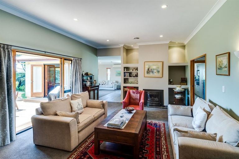 Photo of property in 44 Reynolds Road, Havelock North, 4130