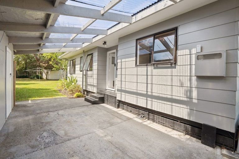Photo of property in 9 Baillie Crescent, Carterton, 5713