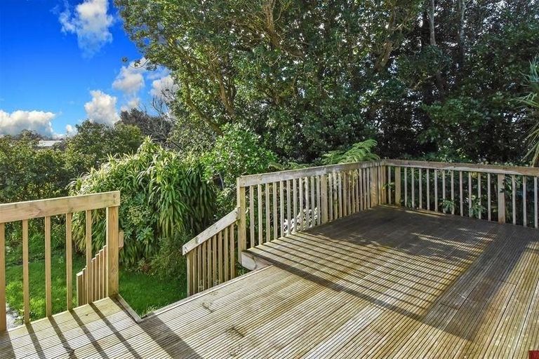Photo of property in 6 Peverill Crescent, Papatoetoe, Auckland, 2025