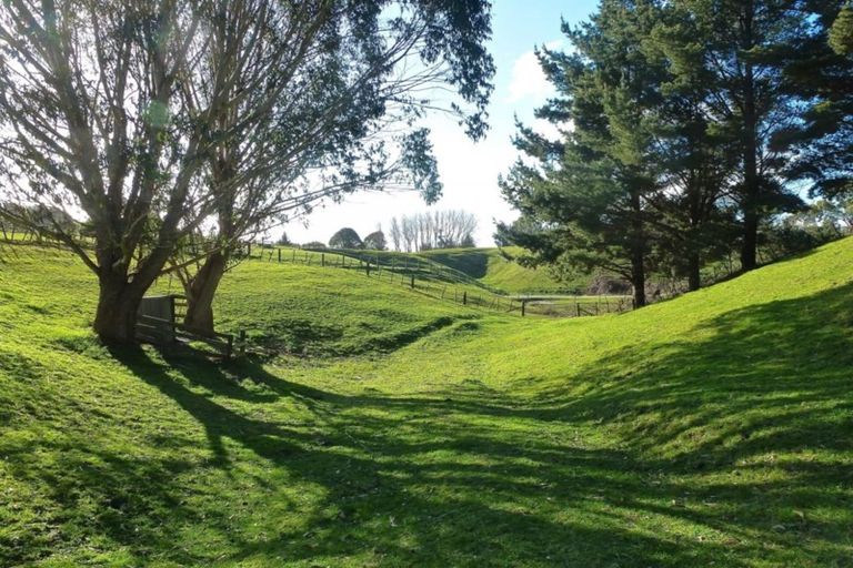Photo of property in 20 Derham Road, Te Horo, Otaki, 5581