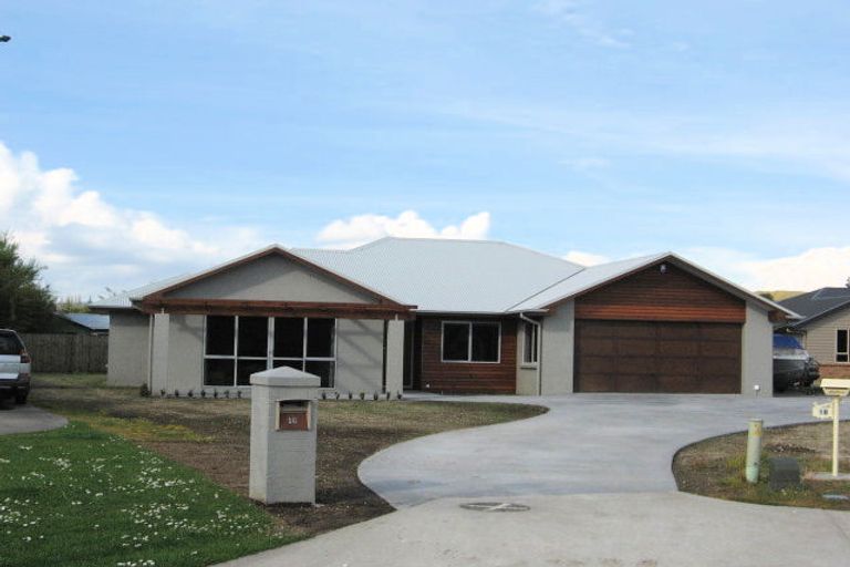 Photo of property in 16 Holden Avenue, Holdens Bay, Rotorua, 3010