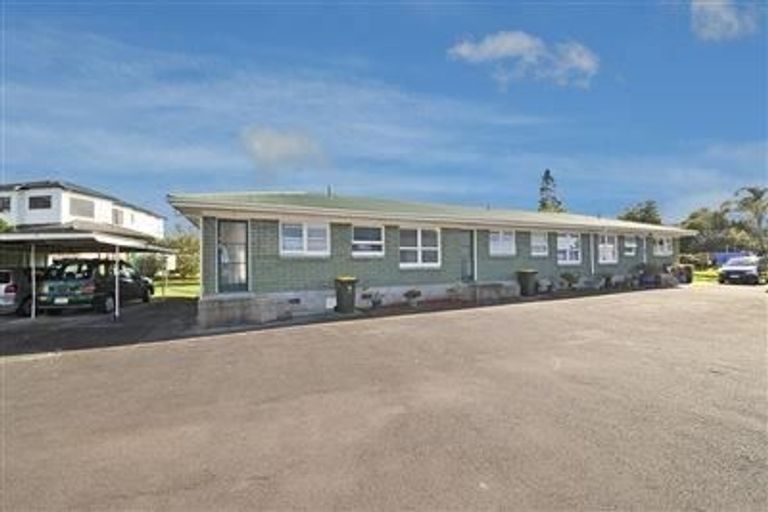 Photo of property in 1/15 Miles Avenue, Papatoetoe, Auckland, 2025
