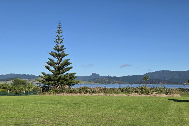 Photo of property in 137 Kelly Jade Avenue, Matarangi, Whitianga, 3592