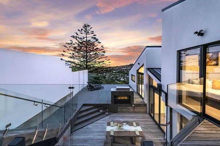 Photo of property in 21 Whareora Terrace, Cashmere, Christchurch, 8022