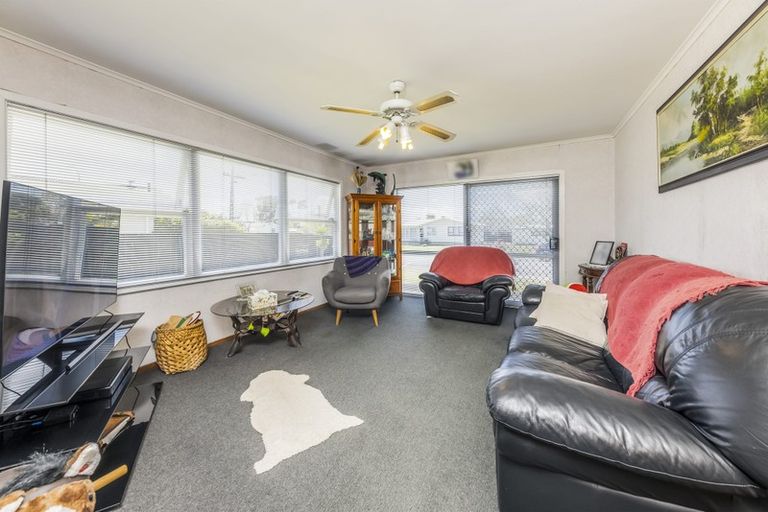 Photo of property in 4 Mcdivitt Street, Manurewa, Auckland, 2102