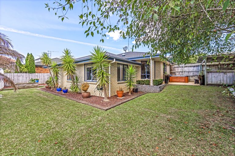 Photo of property in 98 Greenhithe Road, Greenhithe, Auckland, 0632