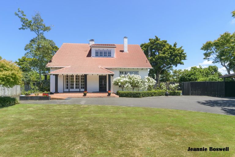 Photo of property in 220 Victoria Avenue, Hokowhitu, Palmerston North, 4410