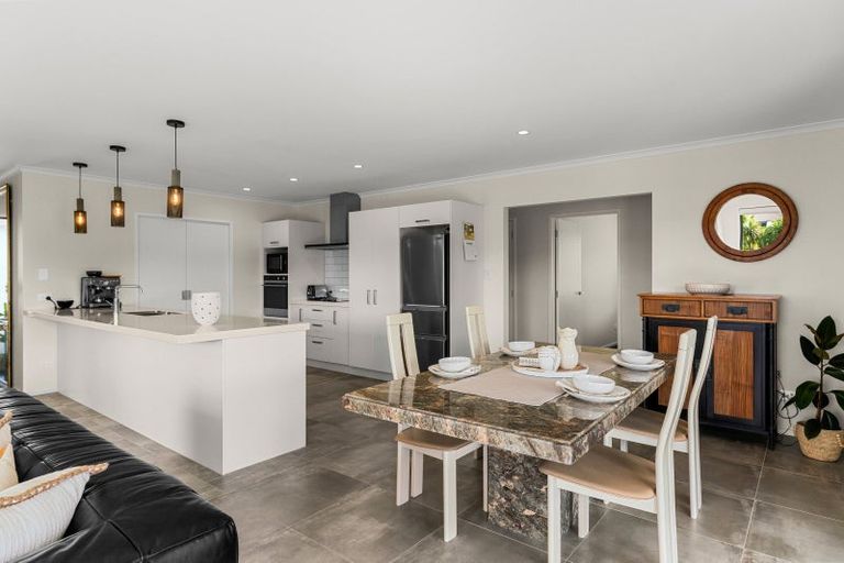 Photo of property in 32 Robert Hastie Drive, Mangawhai, 0573