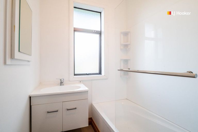 Photo of property in 299 Main South Road, Green Island, Dunedin, 9018