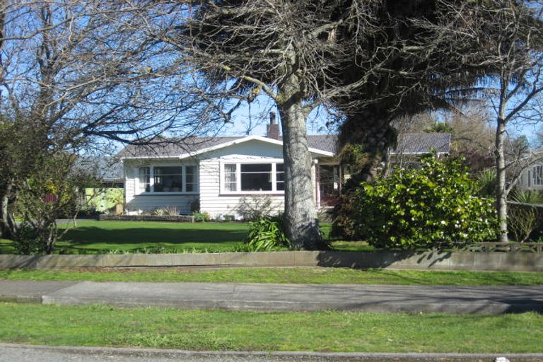 Photo of property in 43 Victoria Street, Carterton, 5713