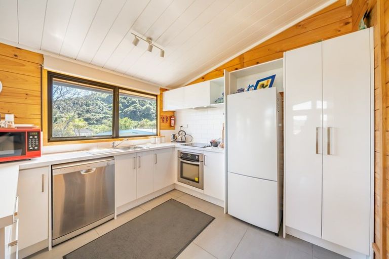 Photo of property in 213a Whites Line East, Waiwhetu, Lower Hutt, 5010