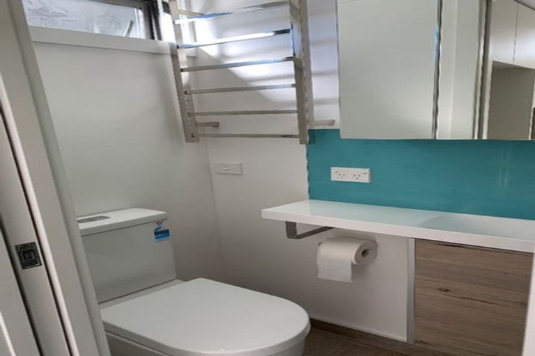 Photo of property in 2 Rimu Road, Stanmore Bay, Whangaparaoa, 0932