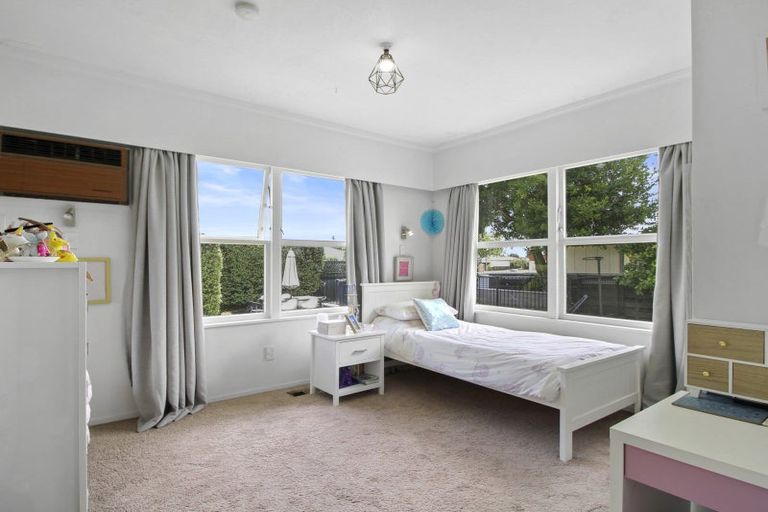 Photo of property in 2 Glen Lynne Avenue, Queenwood, Hamilton, 3210