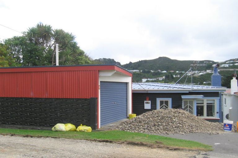 Photo of property in 8 Collier Avenue, Karori, Wellington, 6012