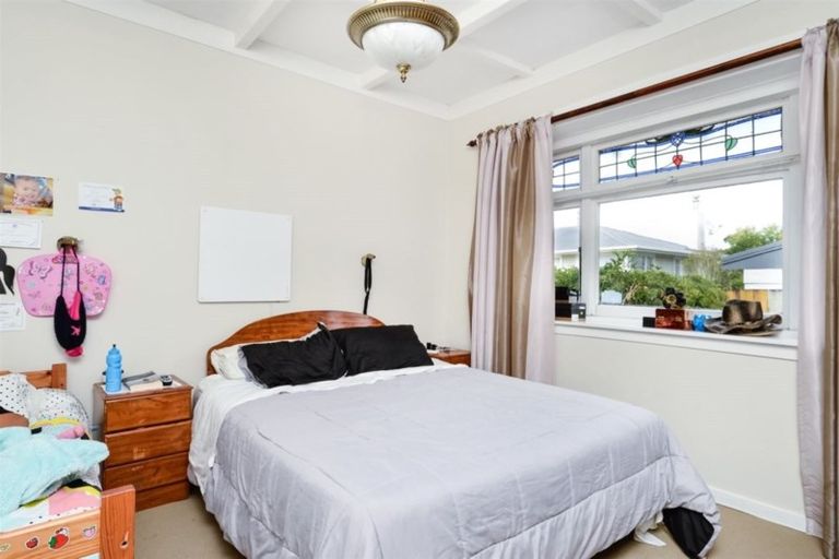 Photo of property in 2a Parakai Avenue, Parakai, 0830