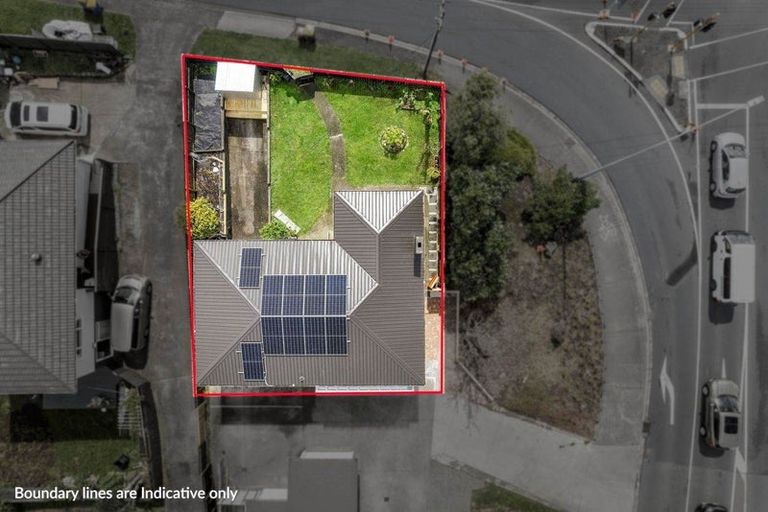 Photo of property in 692 East Coast Road, Pinehill, Auckland, 0632