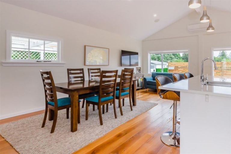 Photo of property in 18 Wharemauku Road, Raumati Beach, Paraparaumu, 5032