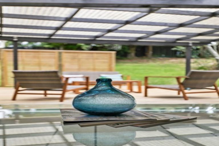 Photo of property in 1/235 Rangatira Road, Beach Haven, Auckland, 0626