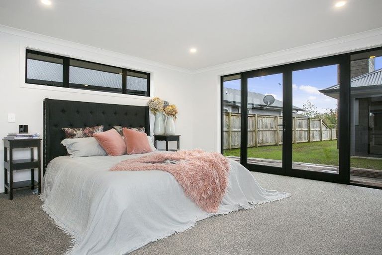 Photo of property in 35 Tulip Drive, Cambridge, 3434