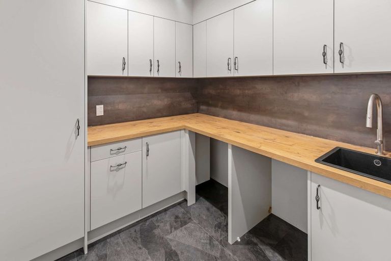 Photo of property in 25 Hannan Street, Levin, 5510