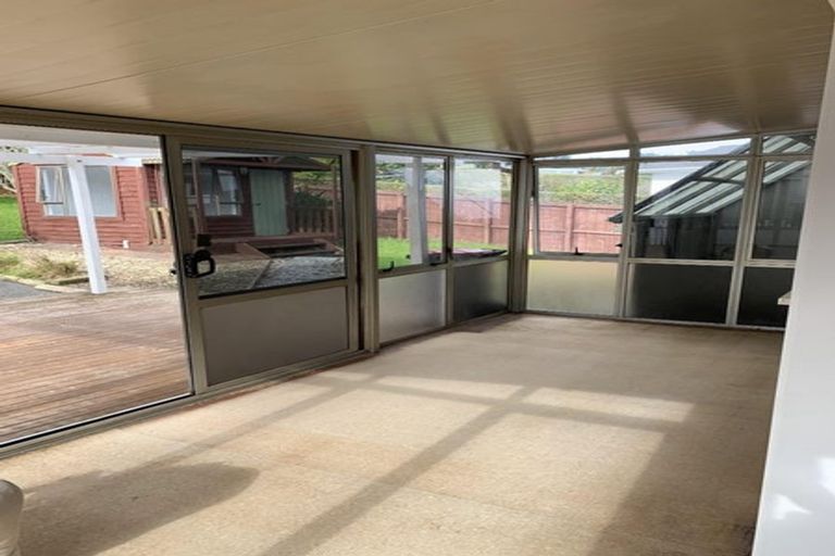 Photo of property in 50 Hellyers Street, Birkdale, Auckland, 0626