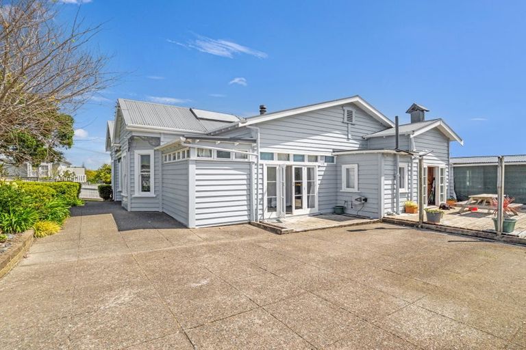 Photo of property in 57 Garfield Road, Helensville, 0800