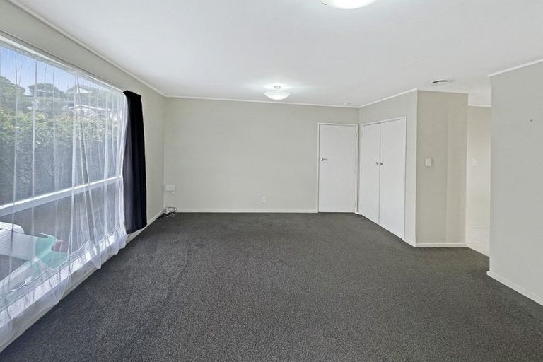 Photo of property in 10b Camellia Terrace, Maungaraki, Lower Hutt, 5010