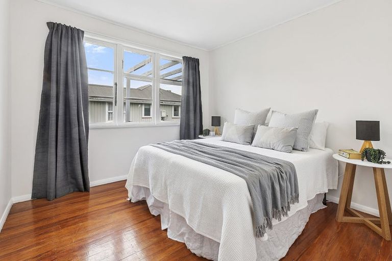 Photo of property in 334 Main Road, Tawa, Wellington, 5028
