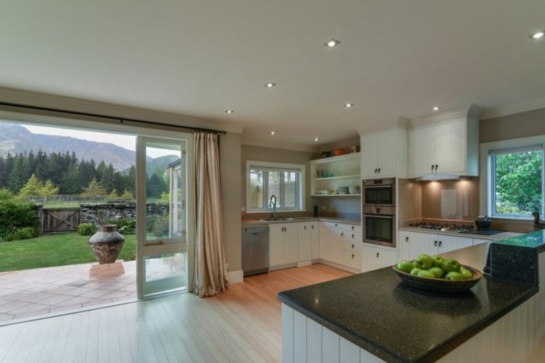 Photo of property in 3 Chalmers Close, Orewa, 0931