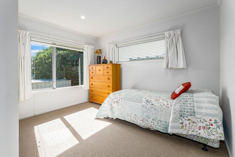 Photo of property in 19 Tongariro Drive, Aotea, Porirua, 5024