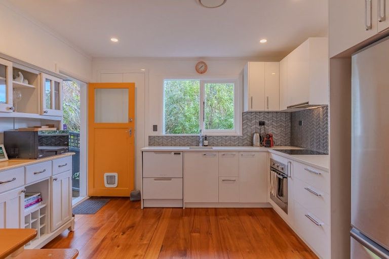 Photo of property in 41 Fraser Avenue, Johnsonville, Wellington, 6037