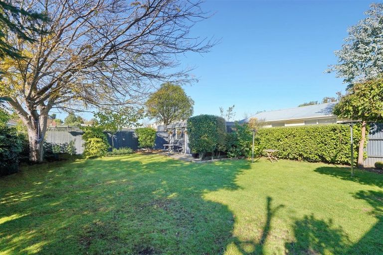 Photo of property in 42 Cutts Road, Russley, Christchurch, 8042